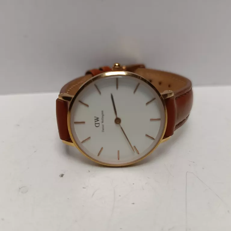 ZEGAREK DANIEL WELLINGTON 01182024246