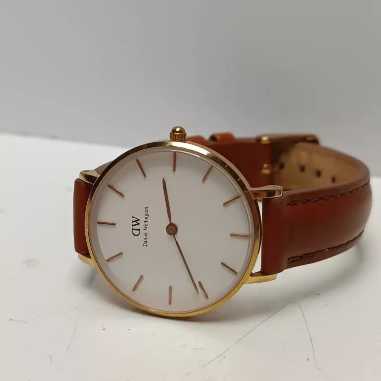 ZEGAREK DANIEL WELLINGTON 01182024246