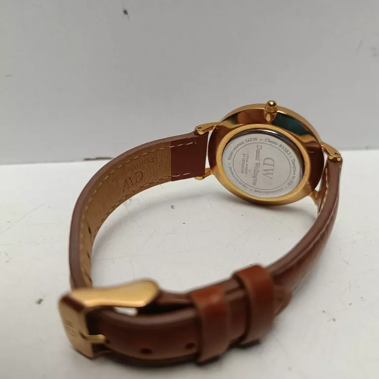 ZEGAREK DANIEL WELLINGTON 01182024246