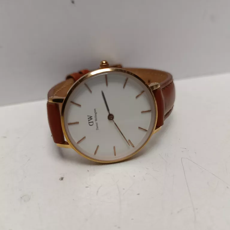 ZEGAREK DANIEL WELLINGTON 01182024246