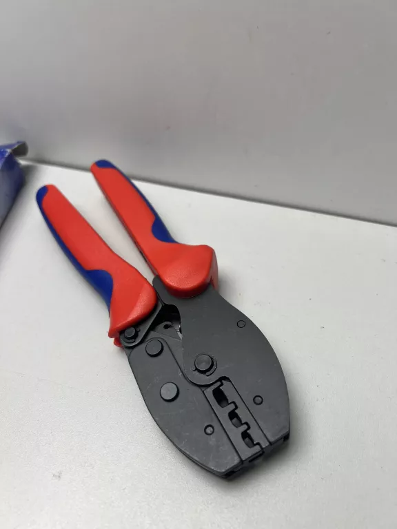KNIPEX SZCZYPCE ZAGNIATAJĄCE DO KOŃCÓWEK KABLOWYCH PERCIFORCE 975236