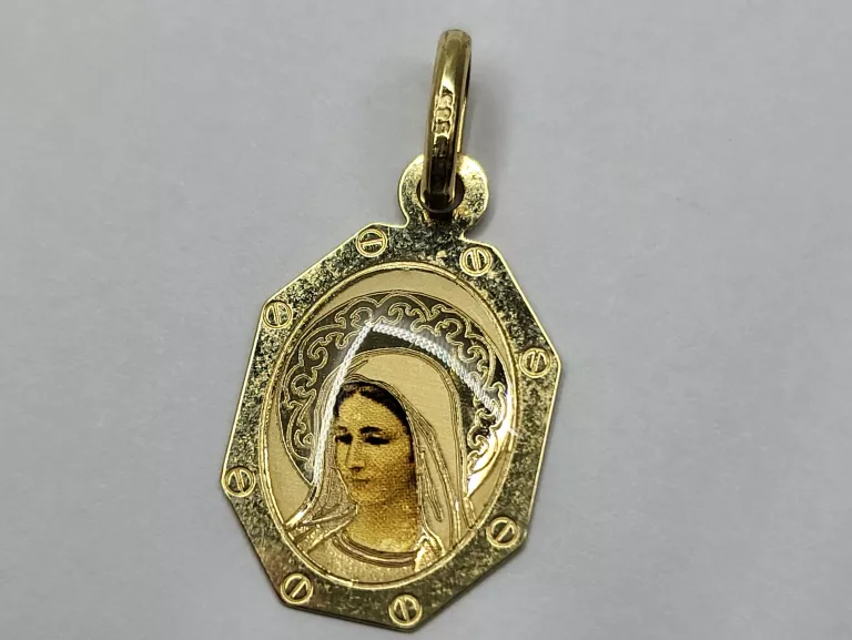 ZŁOTA ZAWIESZKA MATKA BOSKA PR.585 0,93G