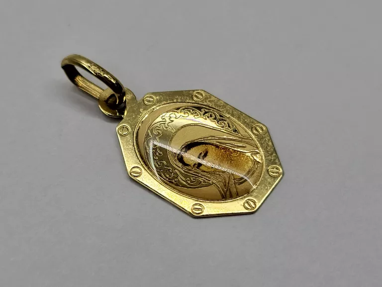 ZŁOTA ZAWIESZKA MATKA BOSKA PR.585 0,93G