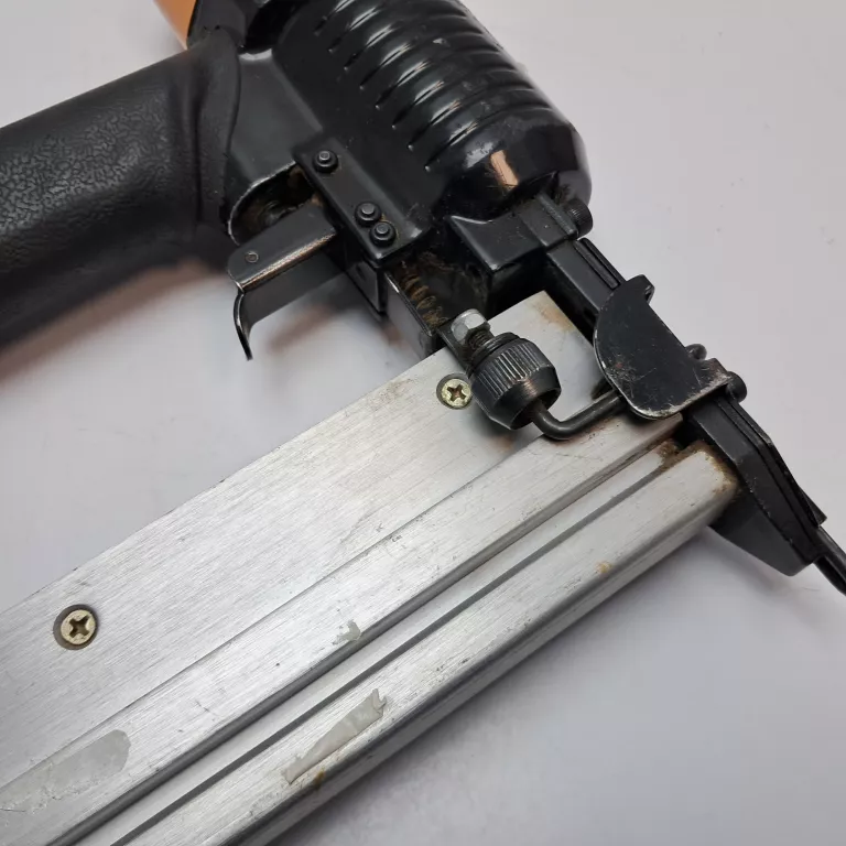 PANSAM ZSZYWACZ PNEUMATYCZNY