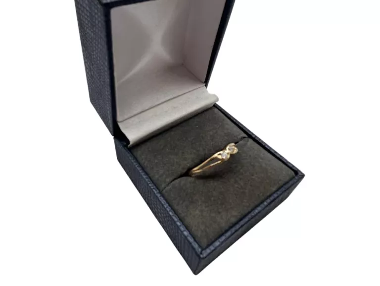 ZŁOTY PIERŚCIONEK Z CYRKONIAMI | P 585 | W 1,60 | R 13 |