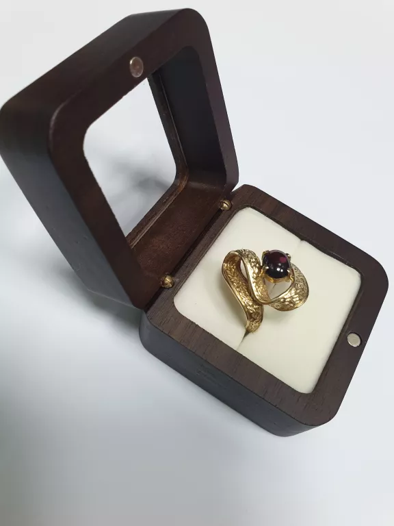 ZŁOTY PIERŚCIONEK 6,38G 585 R.22