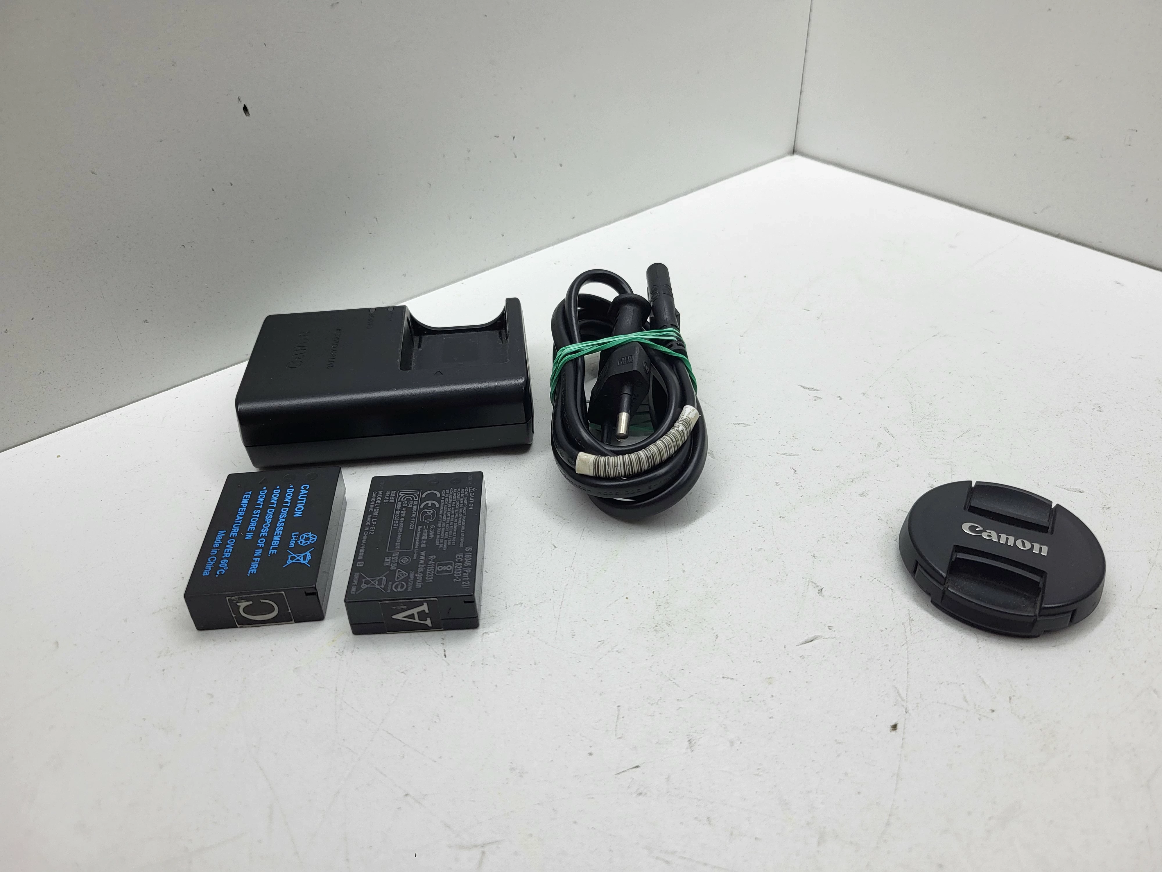 aparat-canon-eos-m50-mark-ii-obiektyw-canon-15-45mm-marka-248811-1949762