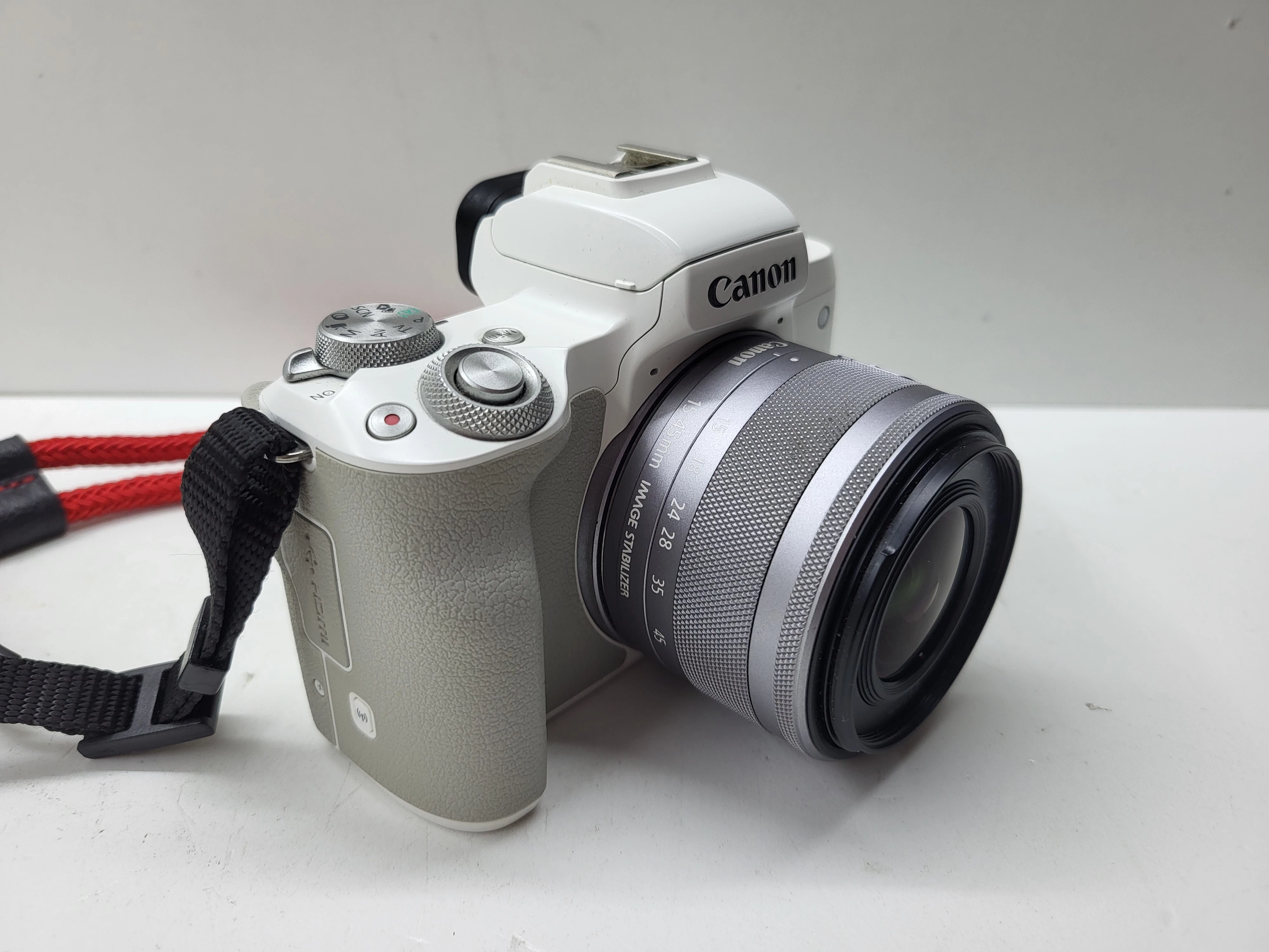 aparat-canon-eos-m50-mark-ii-obiektyw-canon-15-45mm-rozdzielczosc-2410