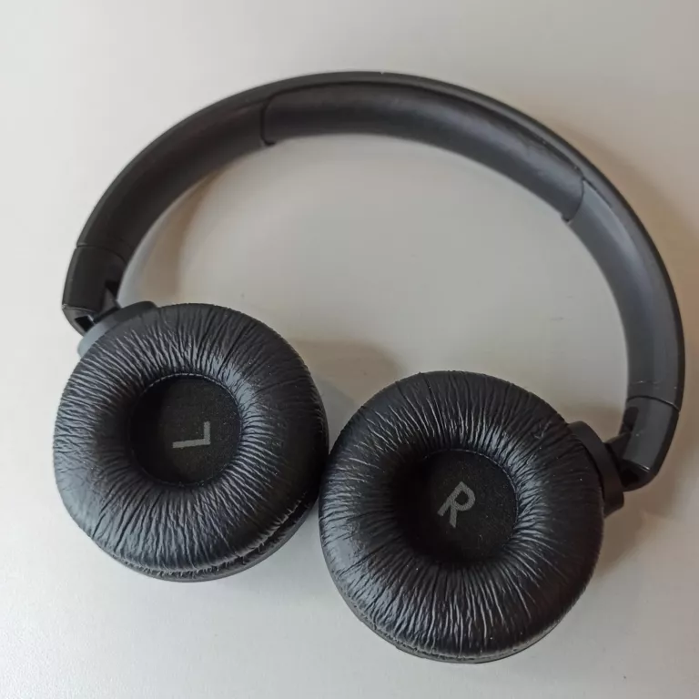 SŁUCHAWKI BEZPRZEWODOWE NAUSZNE JBL TUNE 570 BT