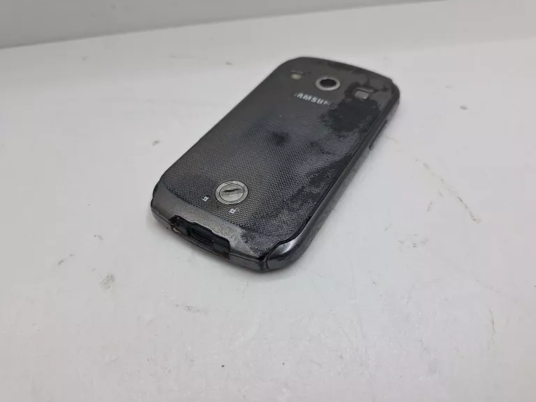 TELEFON  SAMSUNG  GT-S7710 B/N