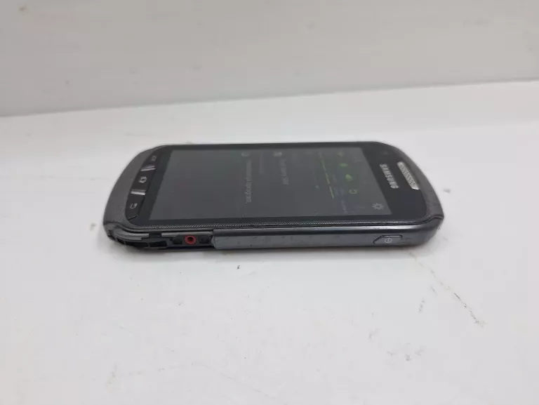 TELEFON  SAMSUNG  GT-S7710 B/N