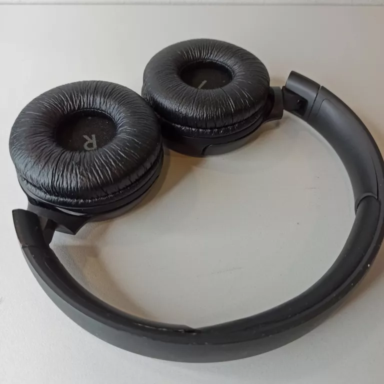 SŁUCHAWKI BEZPRZEWODOWE NAUSZNE JBL TUNE 570 BT