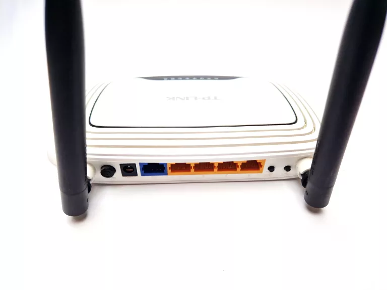 ROUTER TP-LINK TL-WR841N