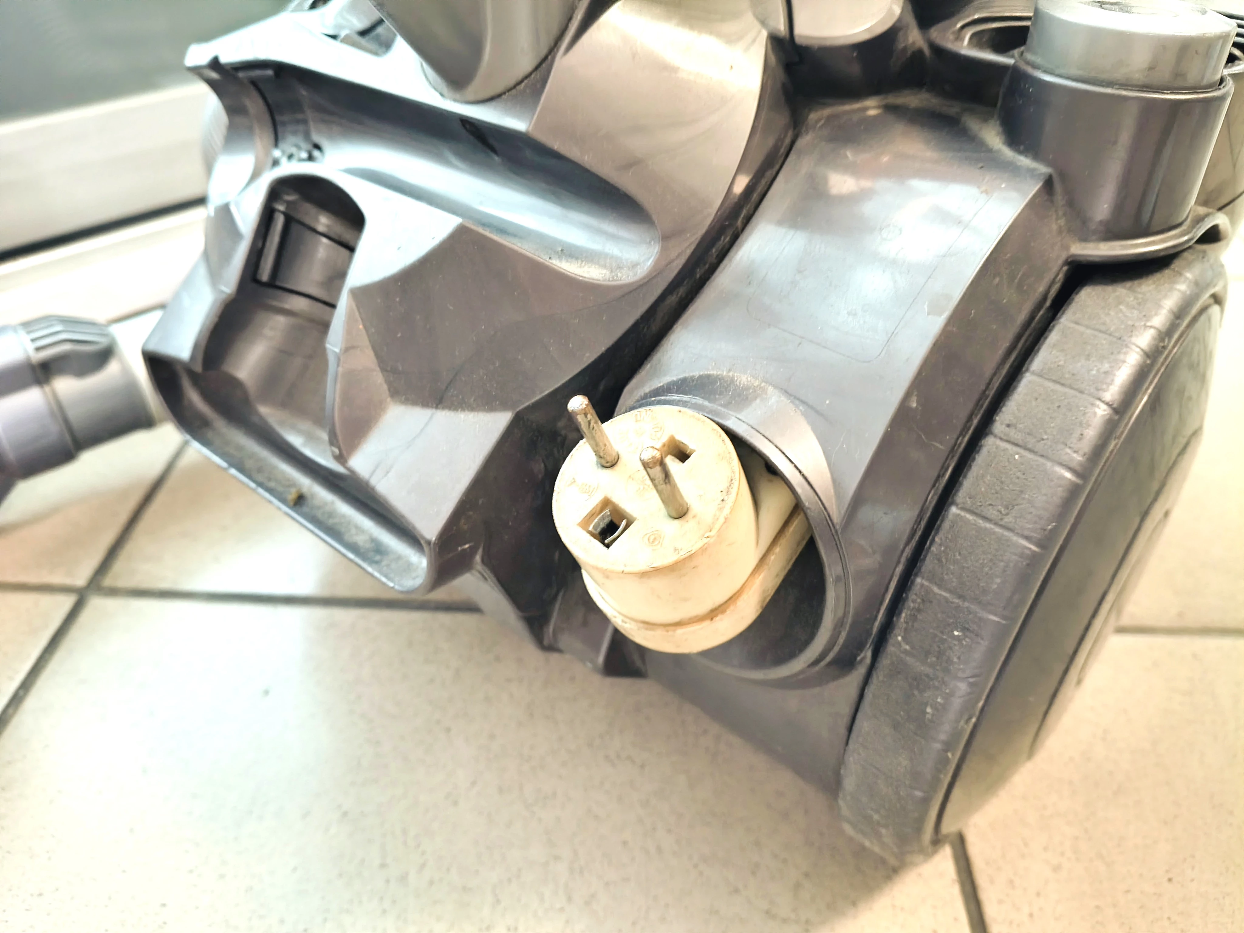 odkurzacz-dyson-dc19-zasieg-pracy-1000