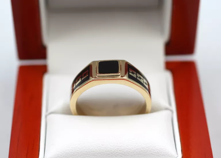 ZŁOTY SYGNET CZARNY P585 R25 W. 5,94G