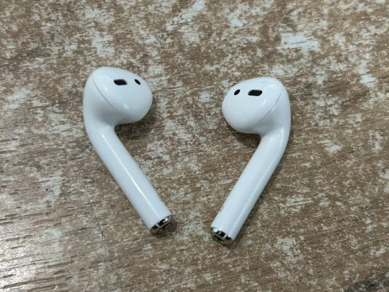 SŁUCHAWKI AIRPADS MV7N22M  KARTONIK KABEL ETUI