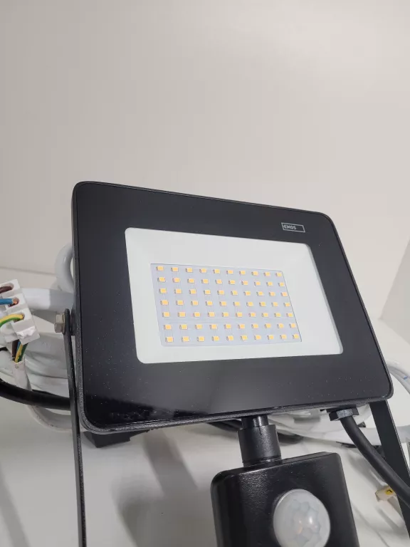 HALOGEN BIAŁY NEUTRALNY 4500LM 50W EMOS ZS2342