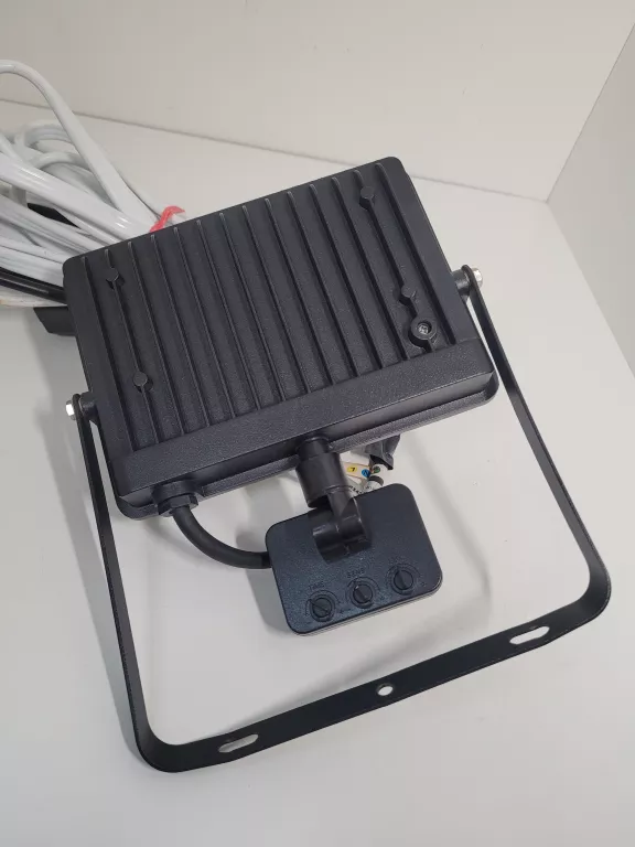 HALOGEN BIAŁY NEUTRALNY 4500LM 50W EMOS ZS2342