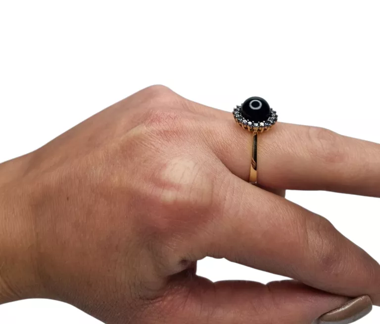 PIĘKNY ZŁOTY PIERŚCIONEK Z CZARNYM OCZKIEM 585 | 2,66G | R12