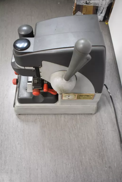 matrix-sx-maszyna-do-dorabiania-kluczy-model-368a