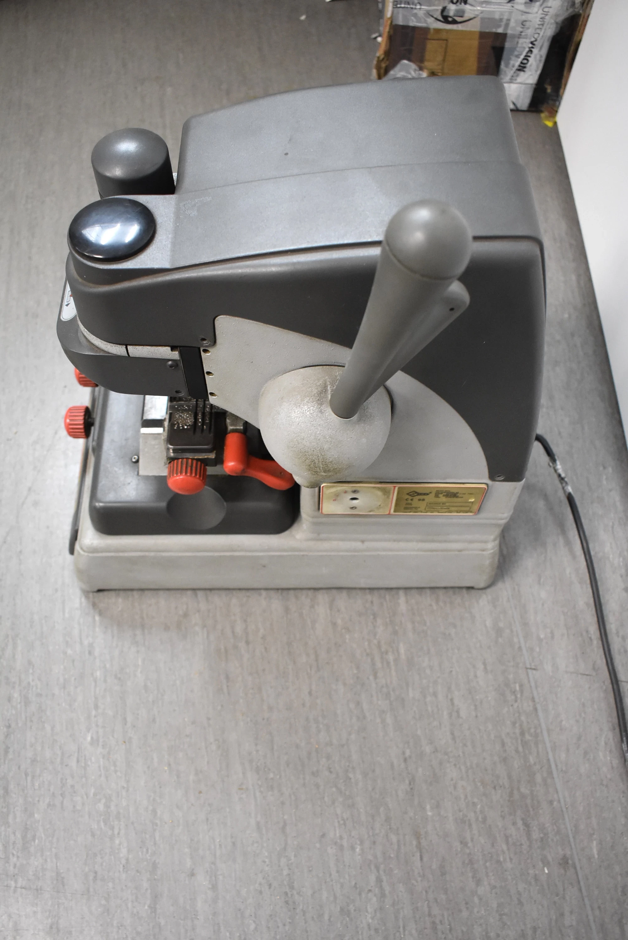 matrix-sx-maszyna-do-dorabiania-kluczy-model-368a