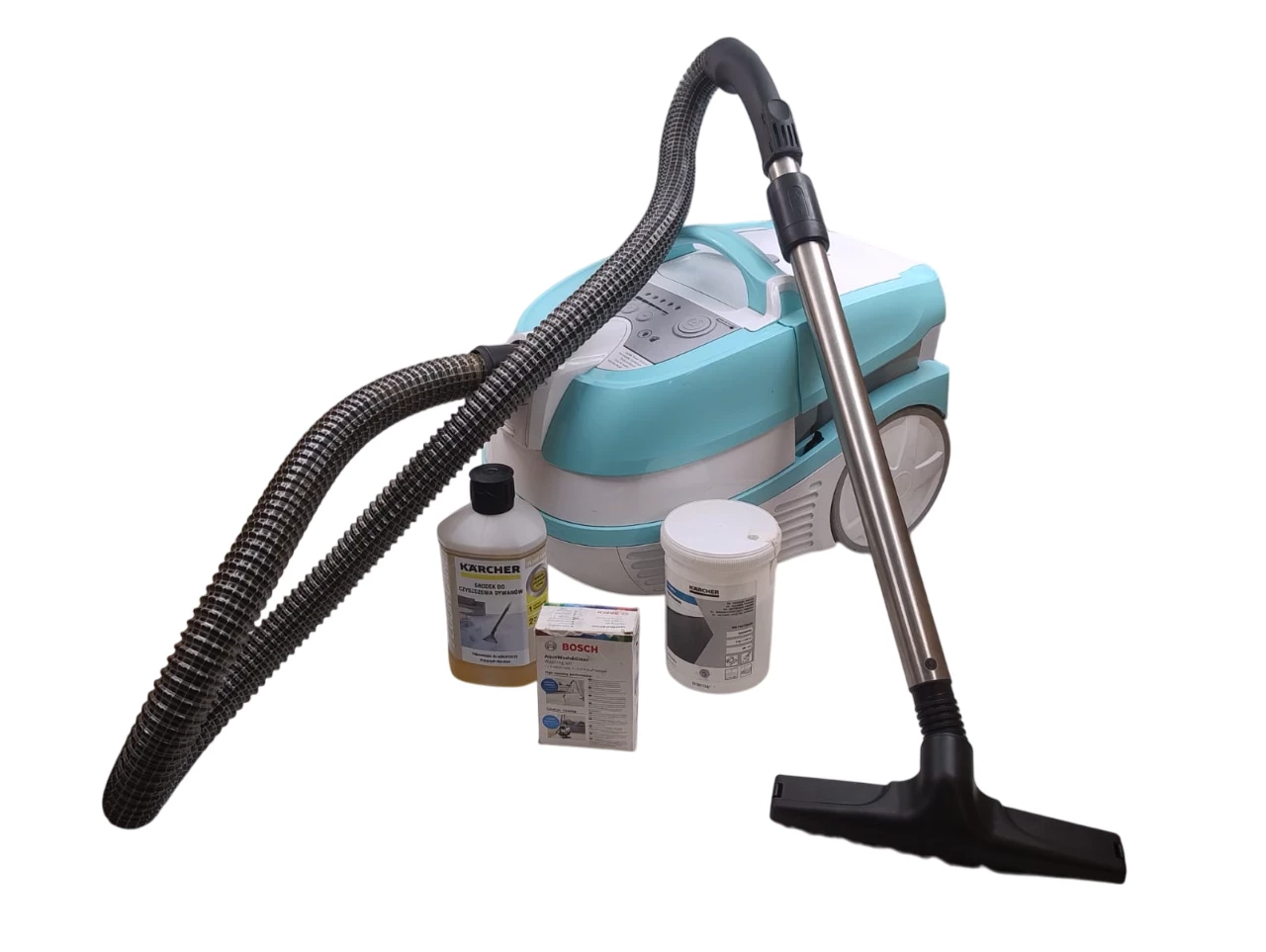 odkurzacz-pioracy-bosch-aquawashclean-bwd420hyg-akcesoria-zasieg-pracy-900