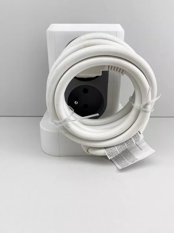 PRZEDŁUŻACZ LISTWOWY PROMAX 1,4 M 8 SZT. GNIAZD BIAŁY