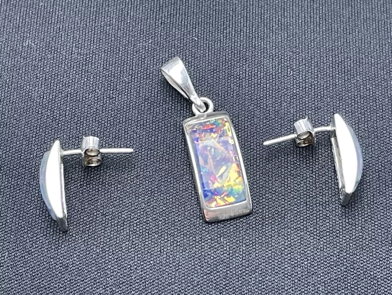 SREBRNY  KOMPLET  ZAWIESZKA + KOLCZYKI  OPAL 925  3,38G