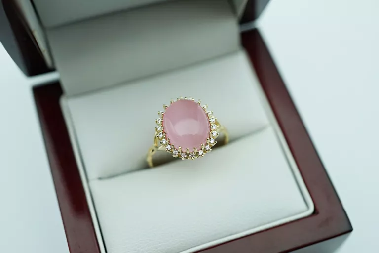 ZŁOTY PIERŚCIONEK Z SYNT. RÓŻOWYM KAMIENIEM - 14K 585 - 3,12G R12