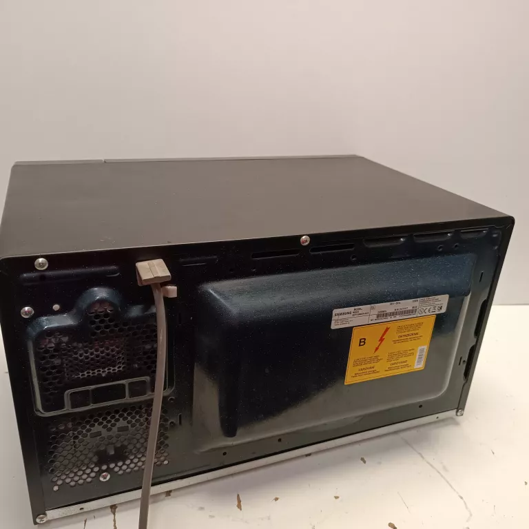 MIKROFALÓWKA SAMSUNG ME83X