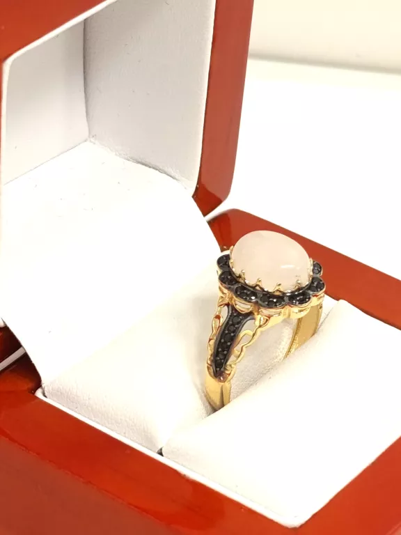 ZŁOTY PIERŚCIONEK PR.585 R.19 2,67G