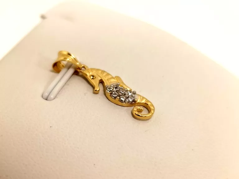 ZŁOTA ZAWIESZKA "KONIK MORSKI: PR.585 0,75G