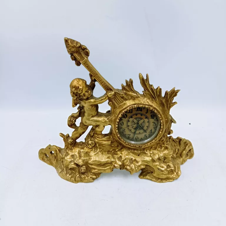 ZEGAR RETRO Z MOSIĄDZU