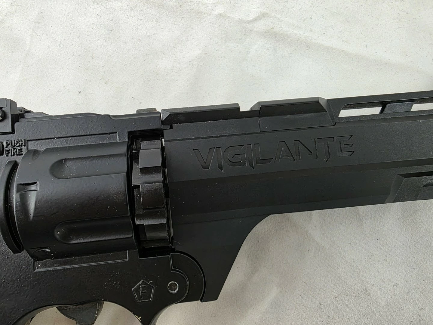 wiatrowka-rewolwer-crosman-vigilante-45-mm-ean-gtin-028478141780