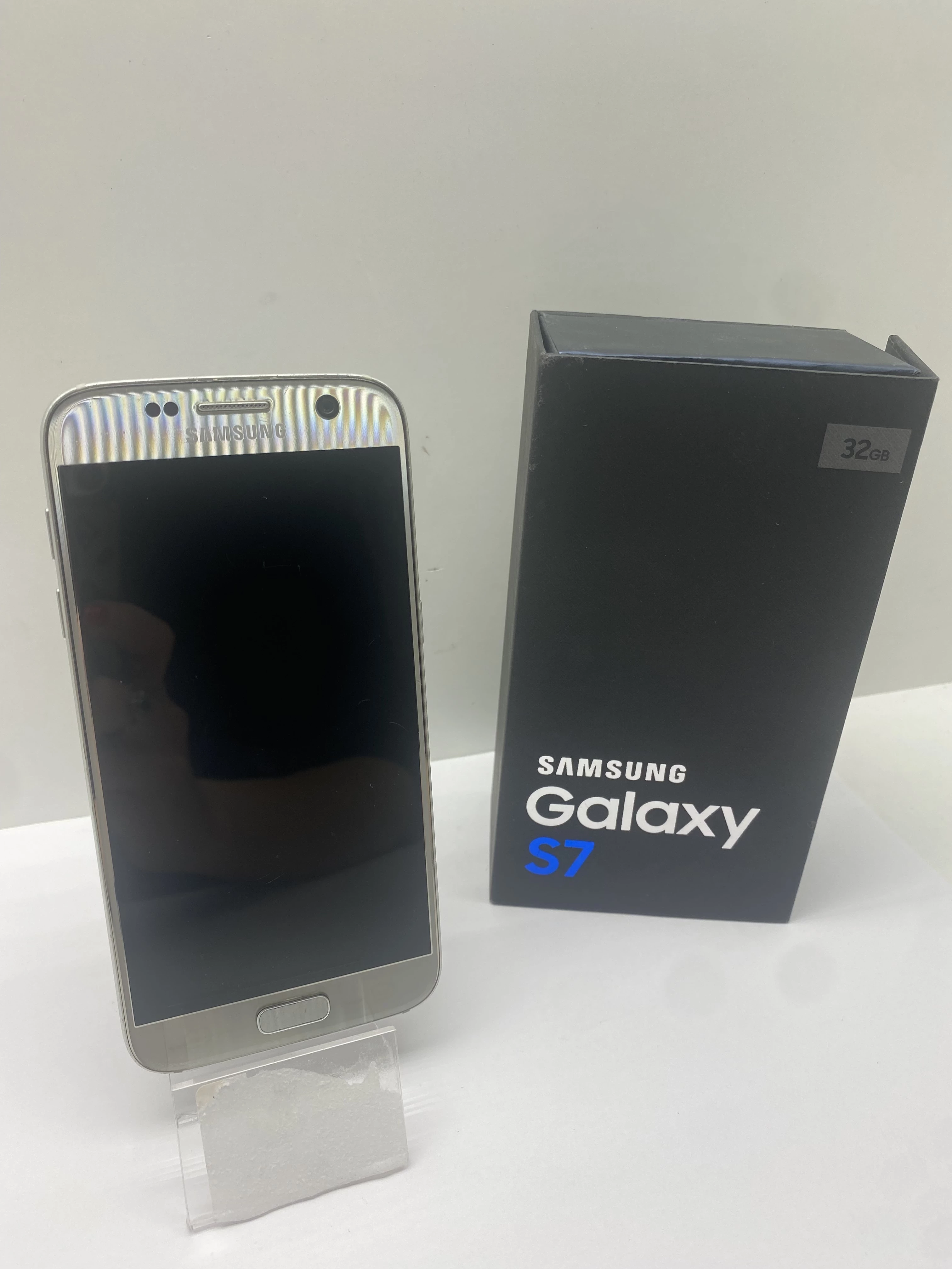 uszkodzony-kont0-brak-mozliwosci-wlaczenia-telefonu-stary-andrioid-swieradowska-26-wroclaw