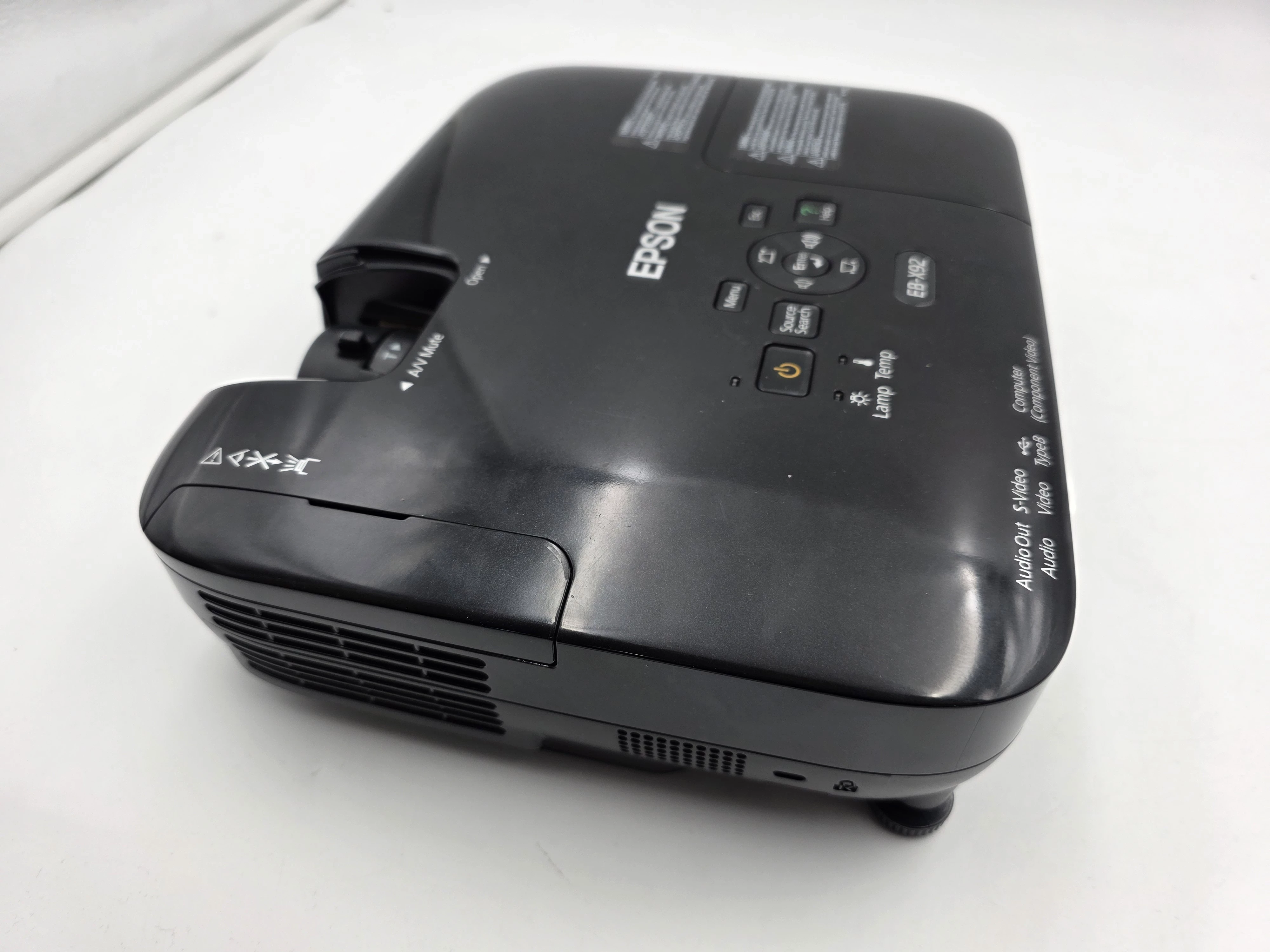 projektor-epson-eb-x92-2300ansi-3lcd-xga-usb-vga-przebieg-lampy-93h-technologia-wyswietlania-204793-221733