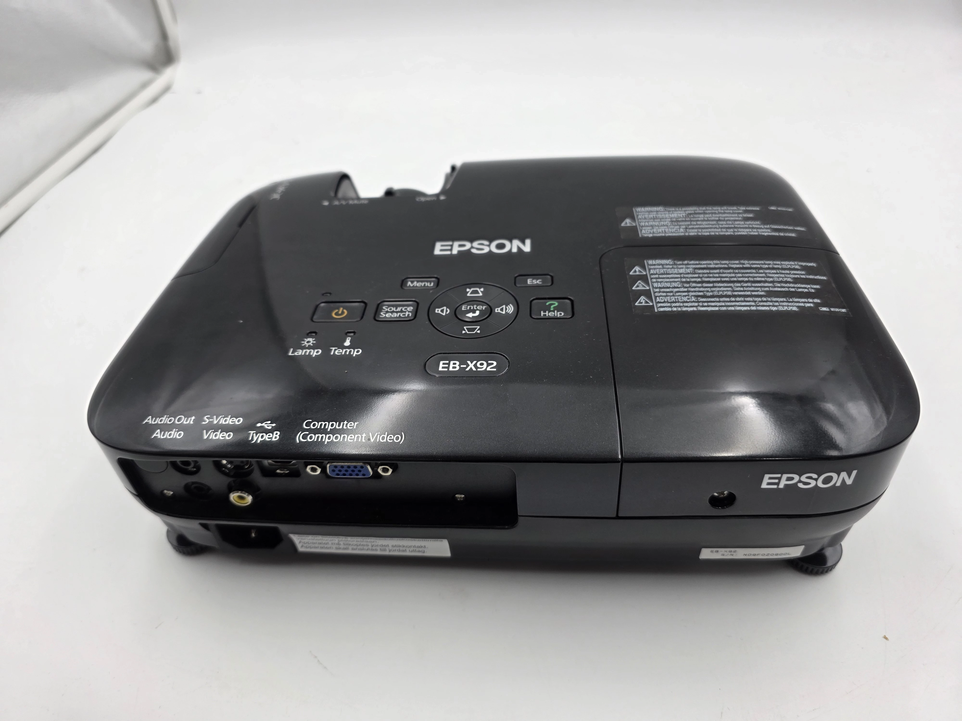 projektor-epson-eb-x92-2300ansi-3lcd-xga-usb-vga-przebieg-lampy-93h-rozdzielczosc-podstawowa-px-204829-221781