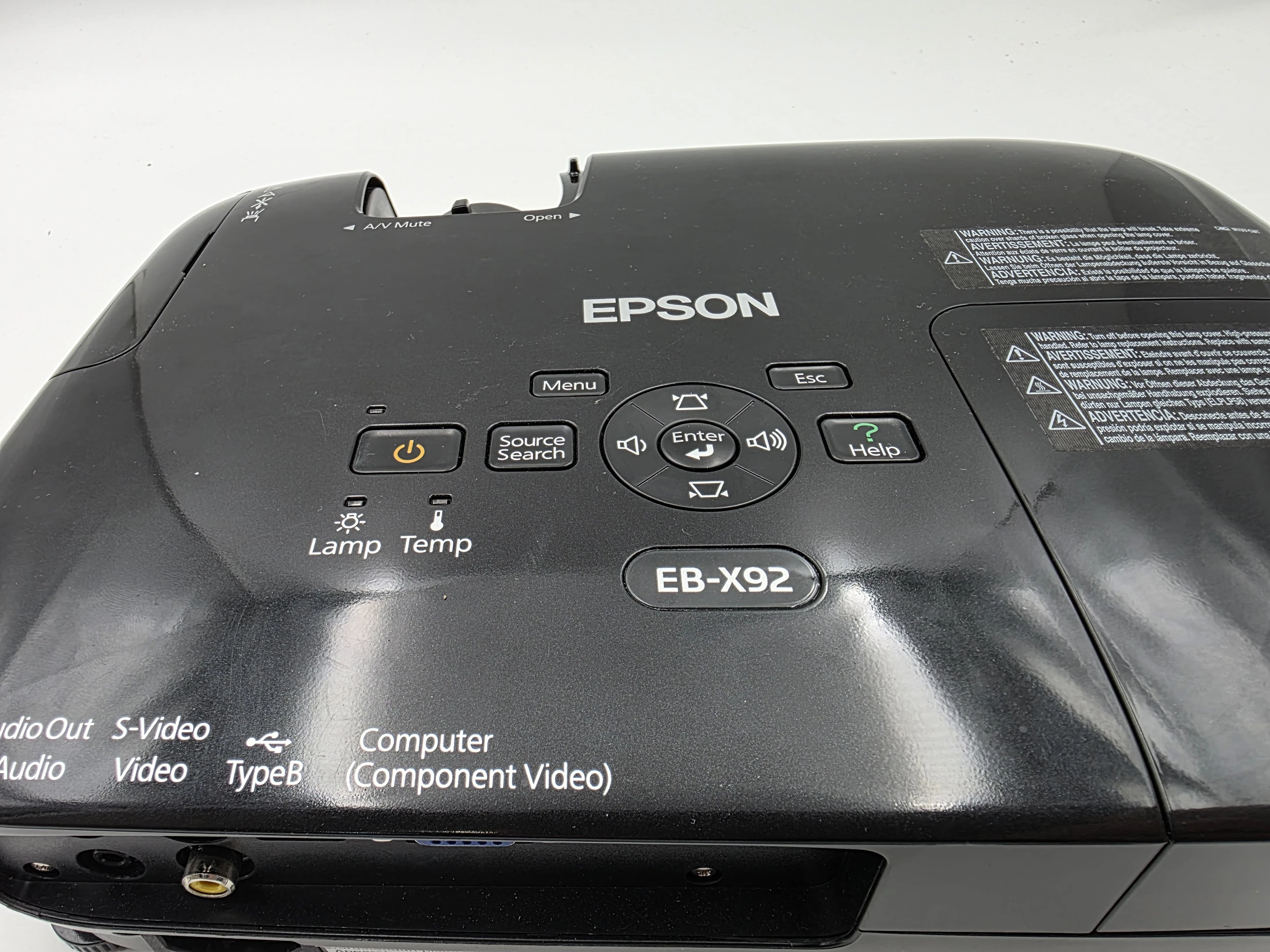 projektor-epson-eb-x92-2300ansi-3lcd-xga-usb-vga-przebieg-lampy-93h-stan-11323-2