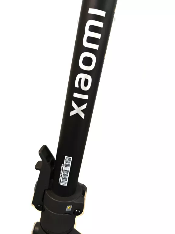 hulajnoga-elektryczna-xiaomi-scooter-4-pro-2gen-moc-silnika-40000