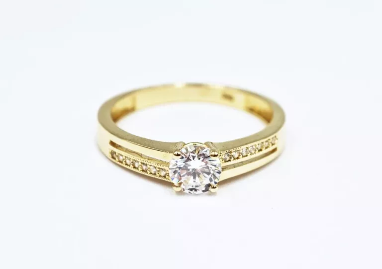 ZŁOTY PIERŚCIONEK 585