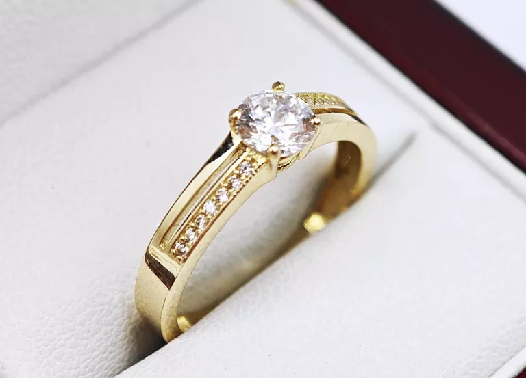 ZŁOTY PIERŚCIONEK 585