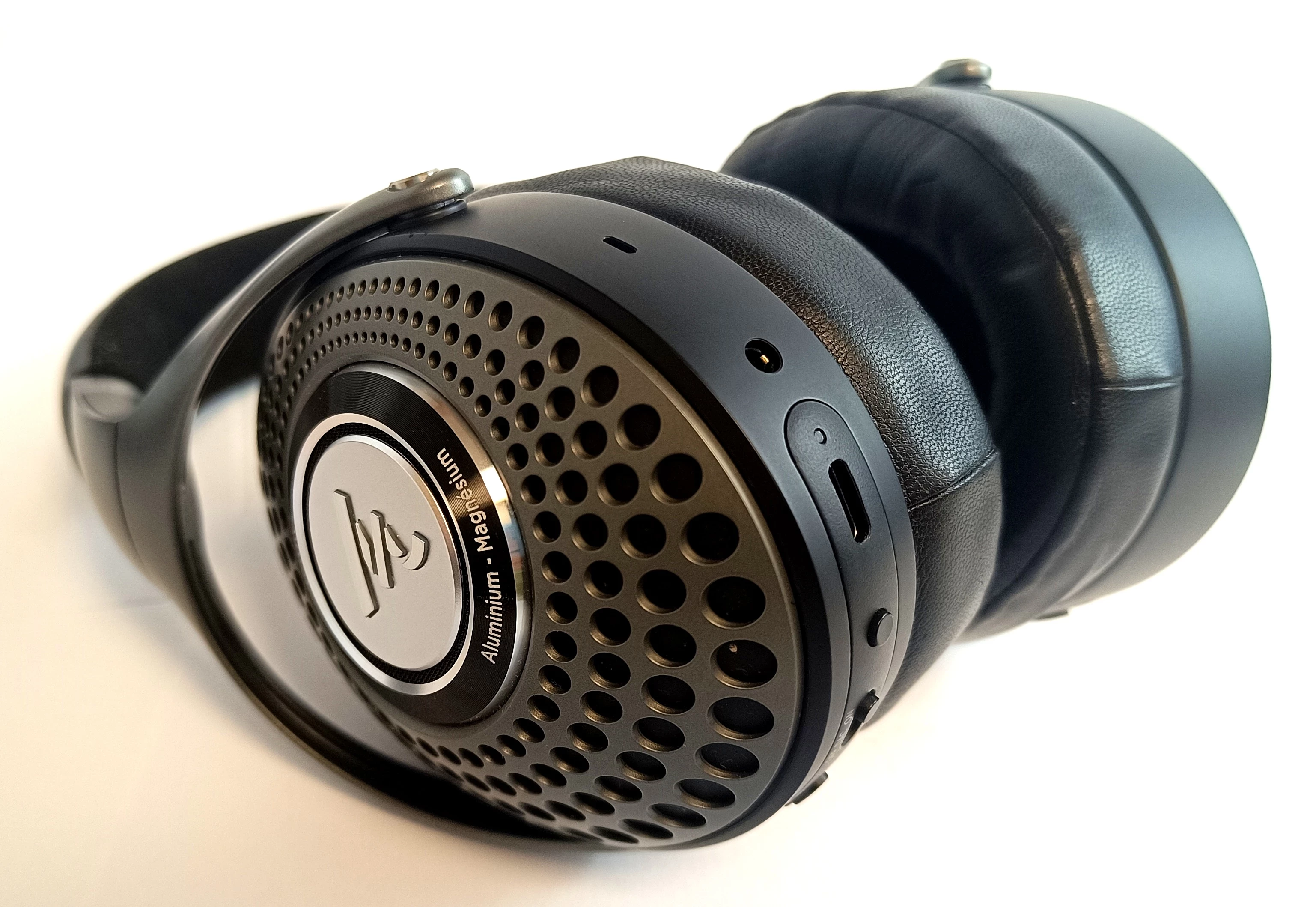 sluchawki-focal-bathys-anc-model-250439-1919956