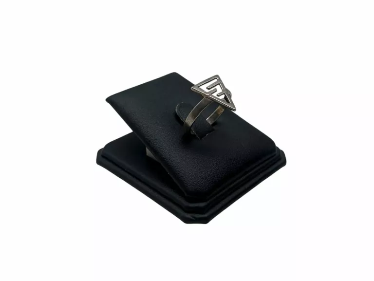 PIĘKNY SREBRNY PIERSCIONEK 2,55G V R21