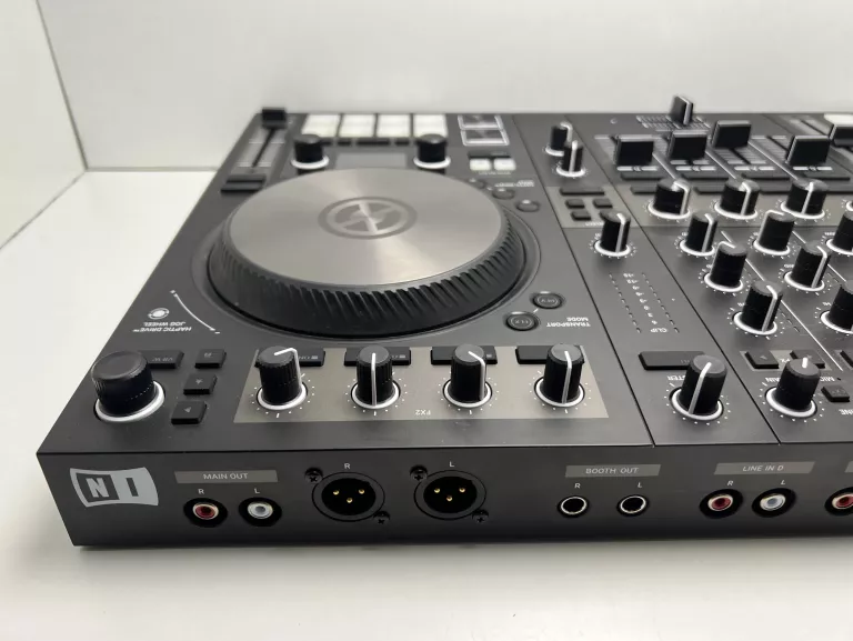 KONSOLA DJ TRAKTOR KONTROL S4 MK3