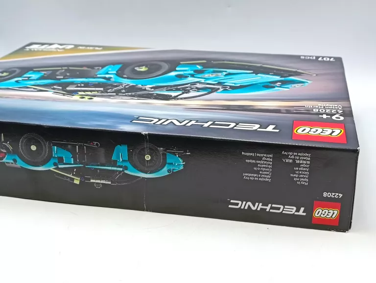 LEGO TECHNIC 42208 ASTON MARTIN VALKYRIE