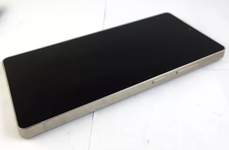 TELEFON SAMSUNG GALAXY S25 ULTRA 256GB + ETUI