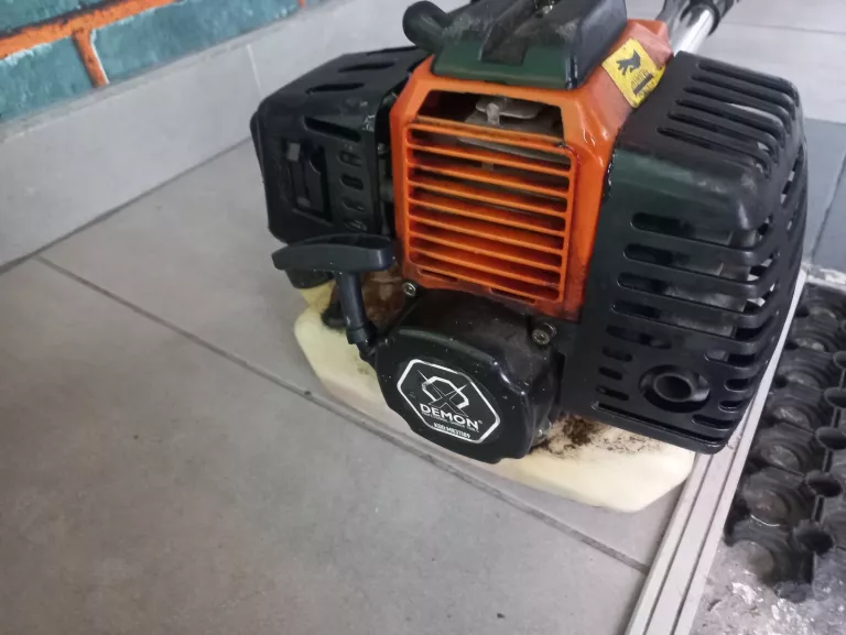 kosa-spalinowa-demon-rq580-odbior-osobisty-srednica-ciecia-42