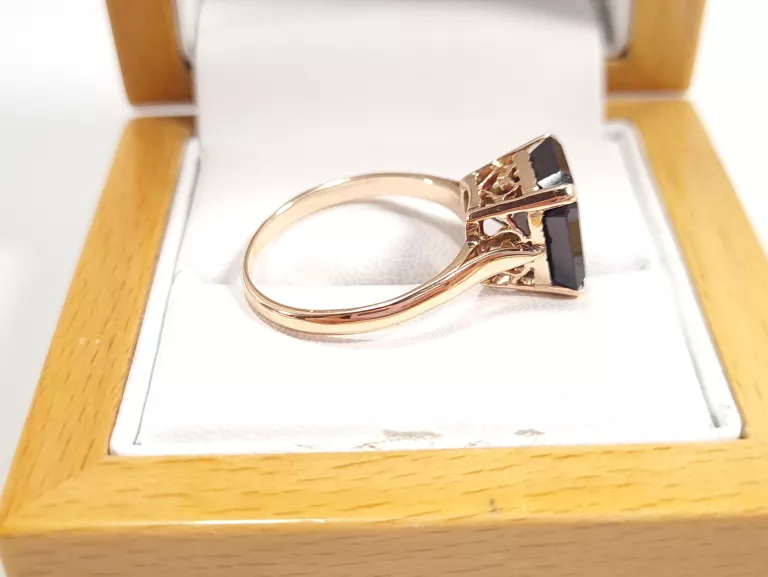 ZŁOTY PIERŚCIONEK CZERWONY KAMIEN 3,86G 585 R17