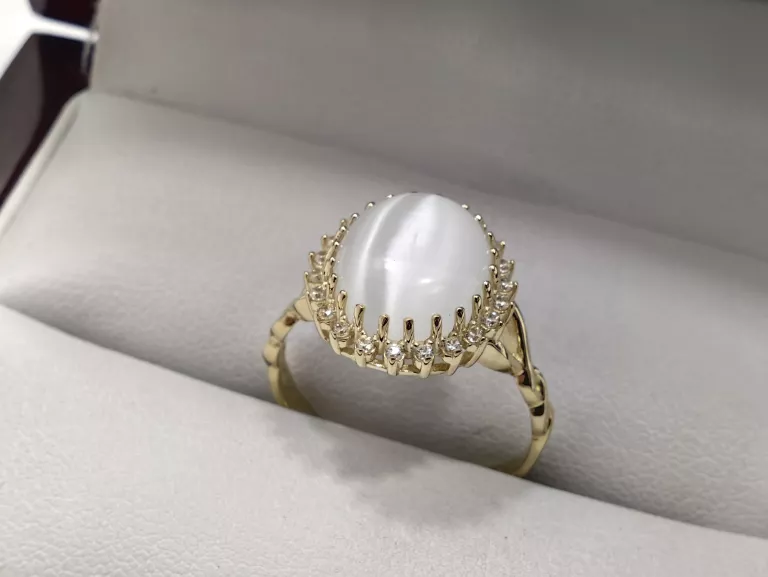 ZŁOTY PIERŚCIONEK Z BIAŁYM KOCIM OKIEM 3,14G PR.585 14K R18