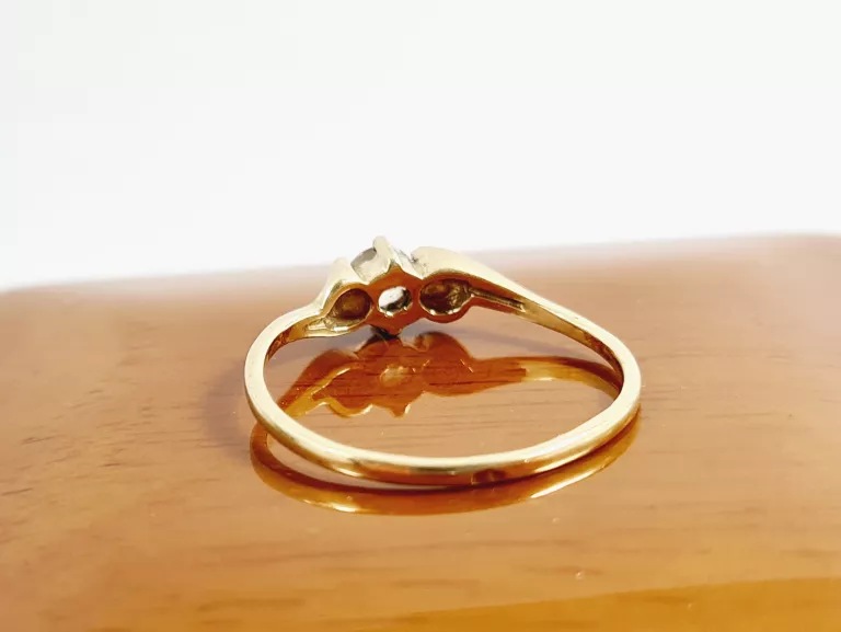 ZŁOTY PIERŚCIONEK Z CYRKONIĄ P333 1,40G R17